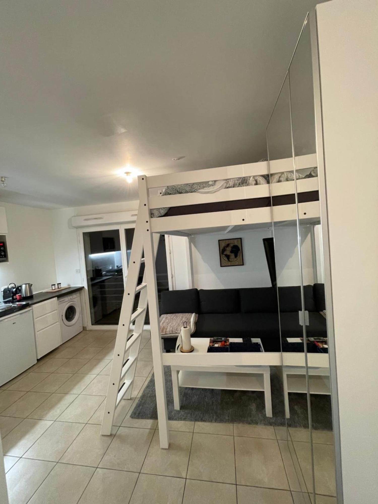 Appartement Lahcen Thorigny-sur-Marne Exteriör bild