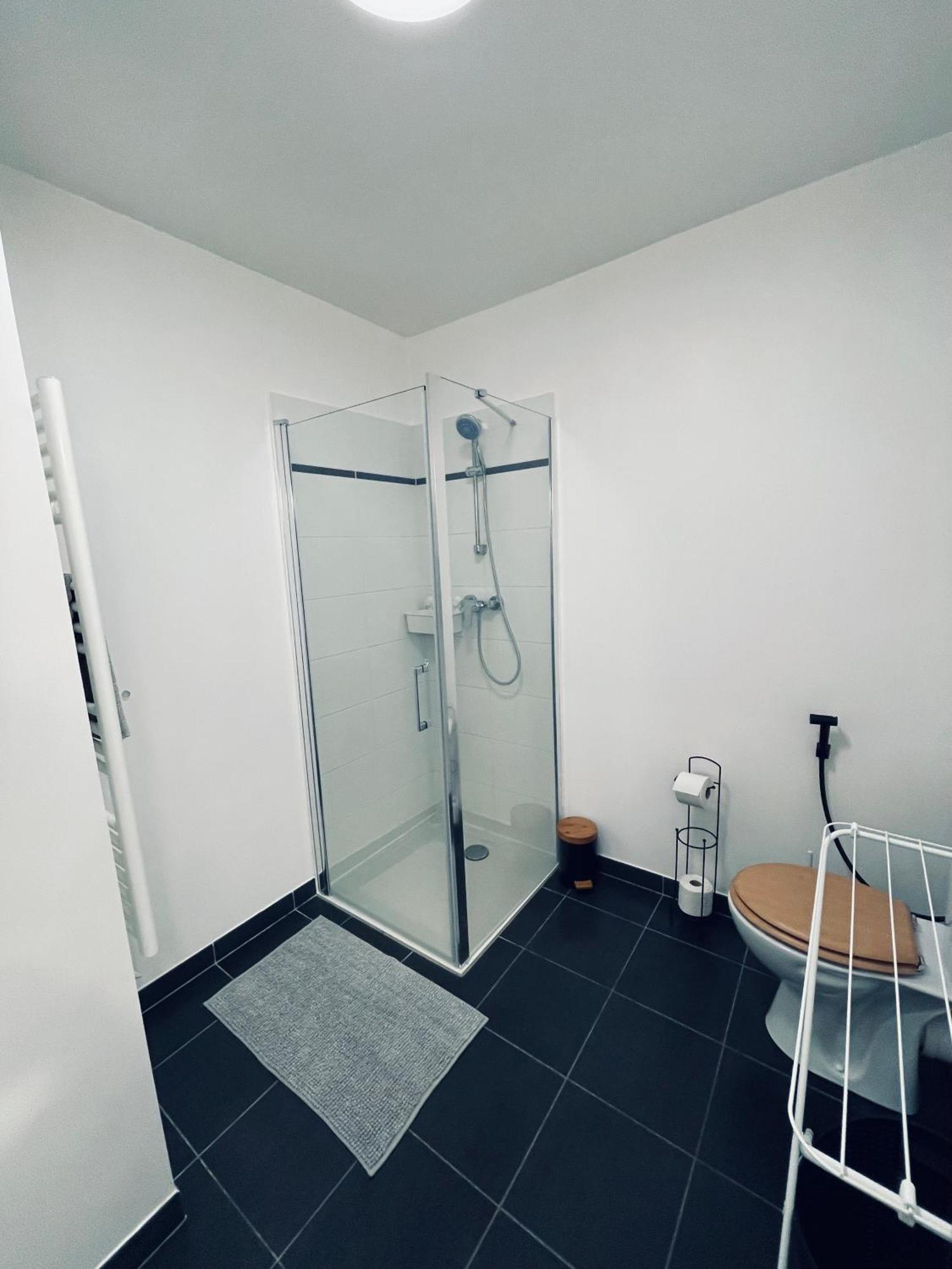 Appartement Lahcen Thorigny-sur-Marne Exteriör bild